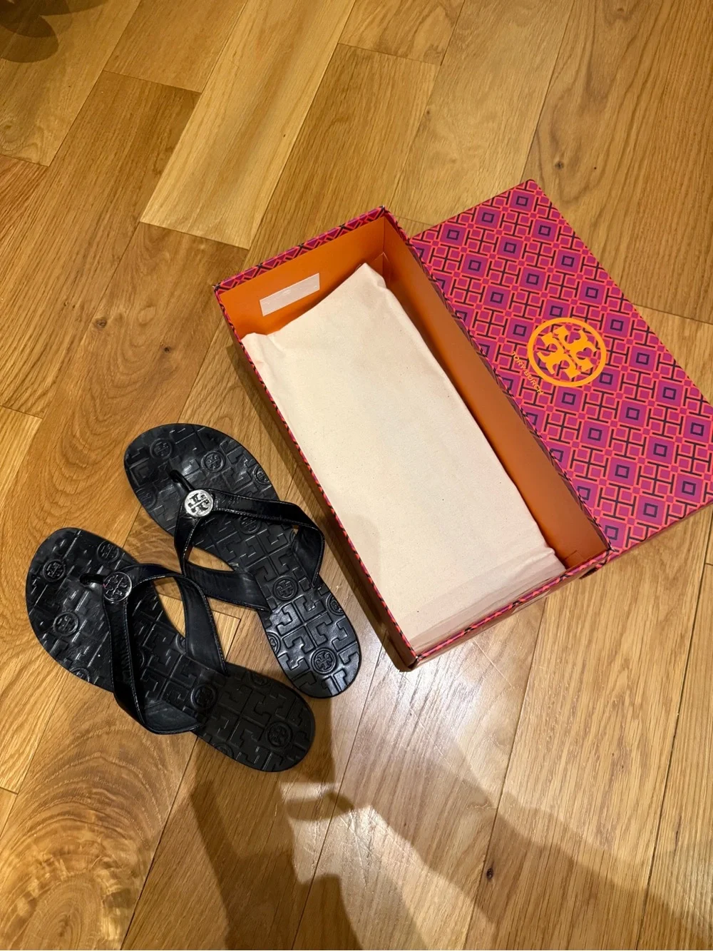 Tory Burch Thora Flip Flop - Patent Calf